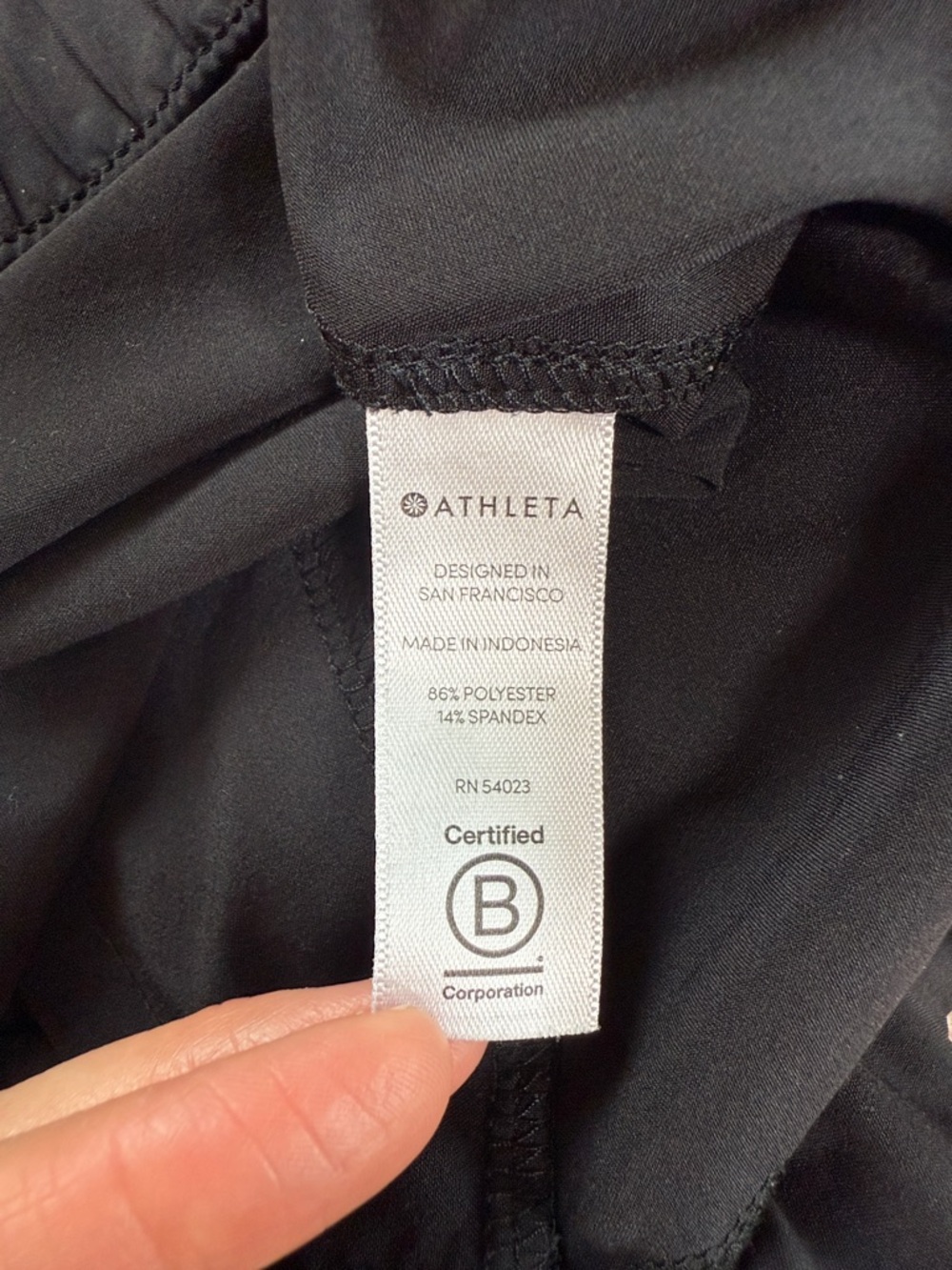 ATHLETA Paperbag Shorts Size 4 - Picture 5 of 9